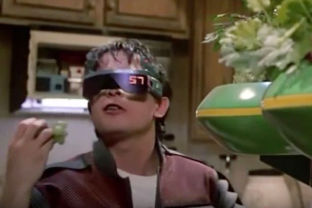 back-to-the-future-ii-technologies-that-became-reality-in-2015