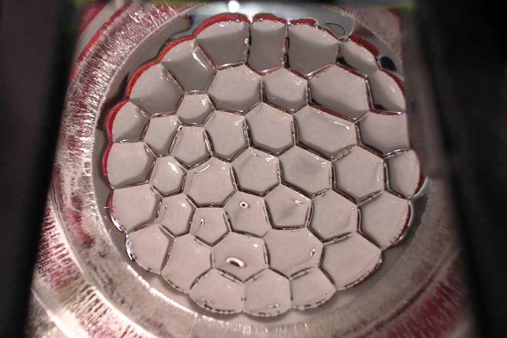 Pakistani Teen Shocks Scientist By Explaining Electric Honeycomb Phenomena