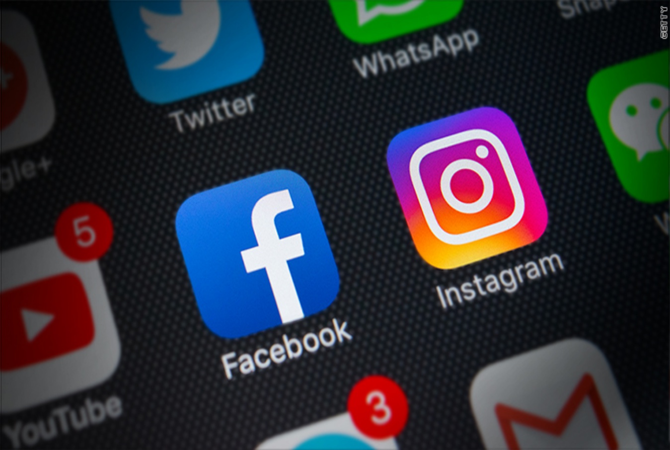 Is your Facebook and Instagram down? Well, you are not alone