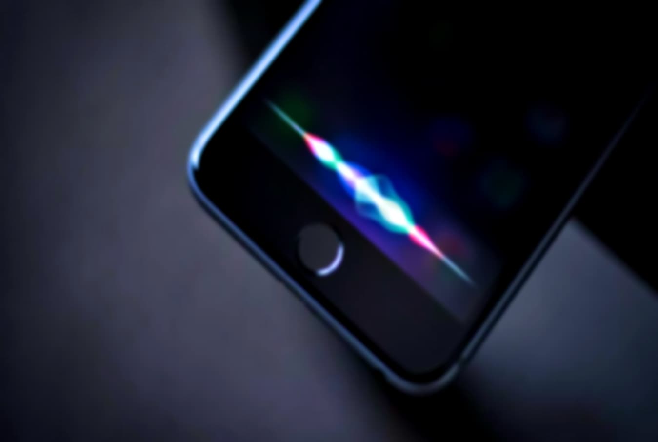 Whistleblower claims Apple listens to user conversions through Siri